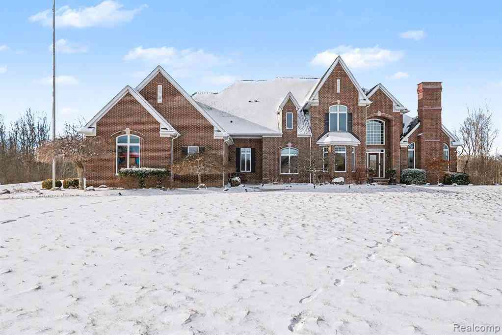 Homes For Sale - 8399 Potter Road <br/> Flushing, MI 48433