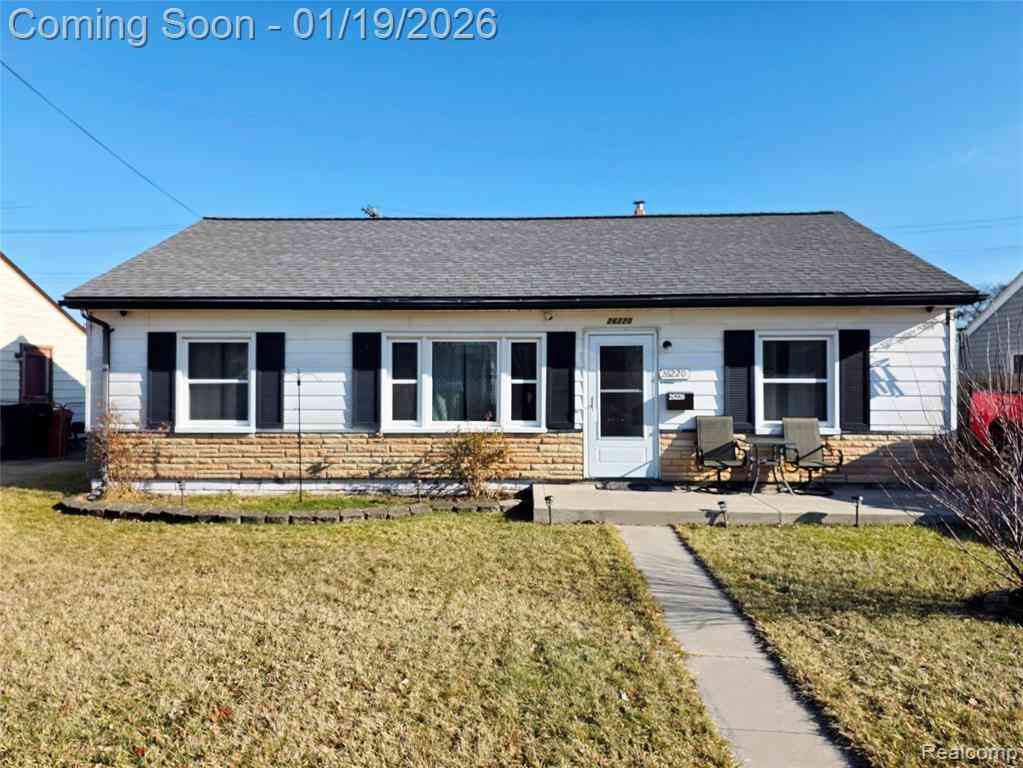 Homes For Sale - 26220 Grandmont Street <br/> Macomb County, Roseville, MI 48066