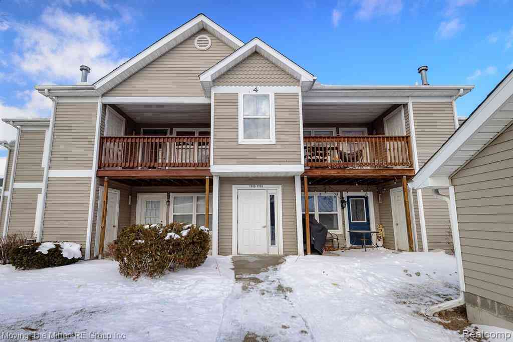 Condo For Sale - 1398 Heatherwood Lane <br/> Ann Arbor, MI 48108