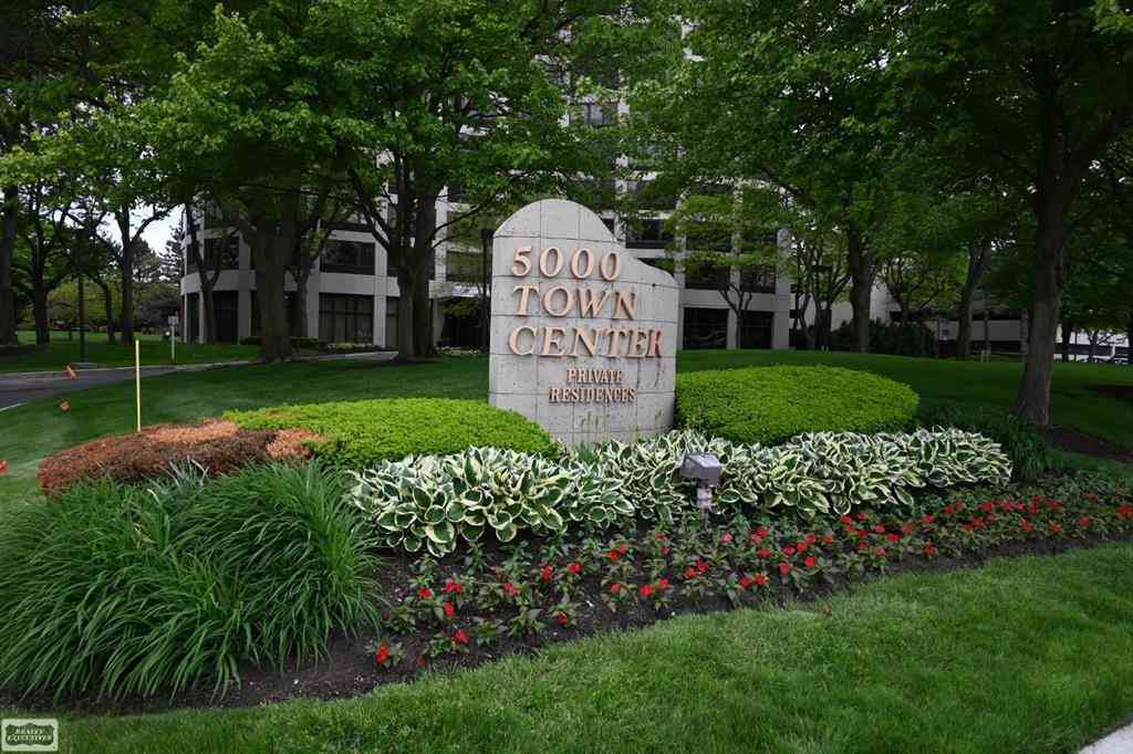 Condo For Sale - 5000 UNIT 801 Town Center <br/> Southfield, MI 48075