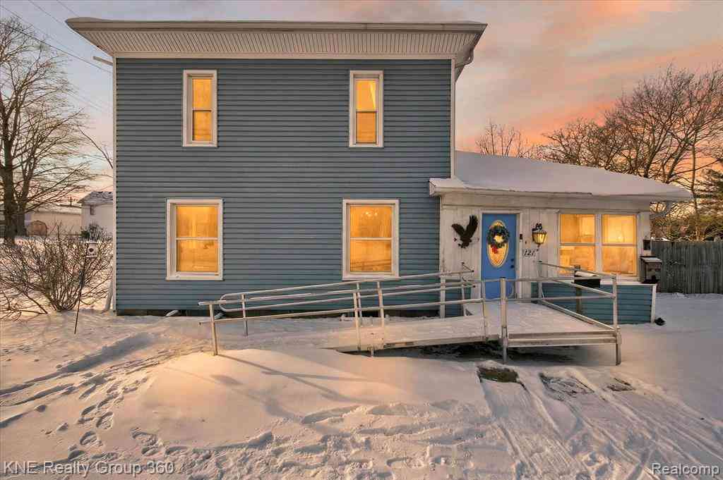 Homes For Sale - 121 Livingston Street <br/> Livingston County, Howell, MI 48843