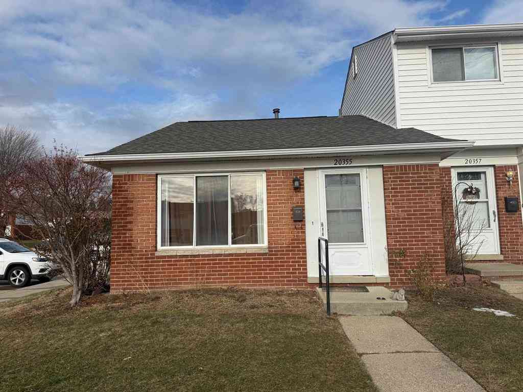 Condo For Sale - 20355 15 Mile Road <br/> Macomb County, Clinton Twp, MI 48035