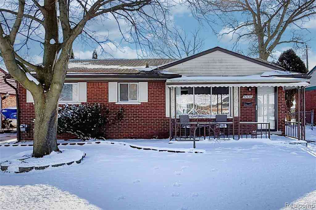 Homes For Sale - 32429 Hazelwood Avenue <br/> Westland, MI 48186