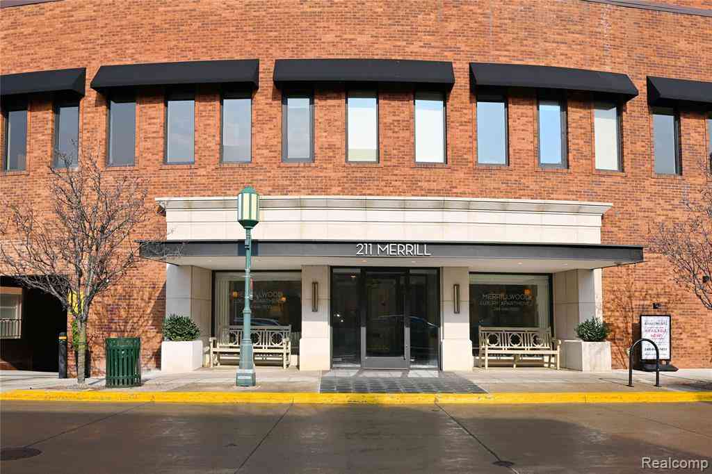 Condo For Rent - 211 E Merrill Street   #405<br/> Birmingham, MI 48009