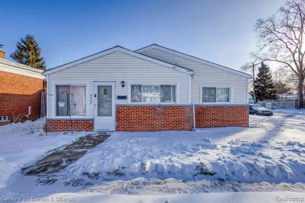 Homes For Rent - 8402 Robindale Avenue <br/> Dearborn Heights, MI 48127