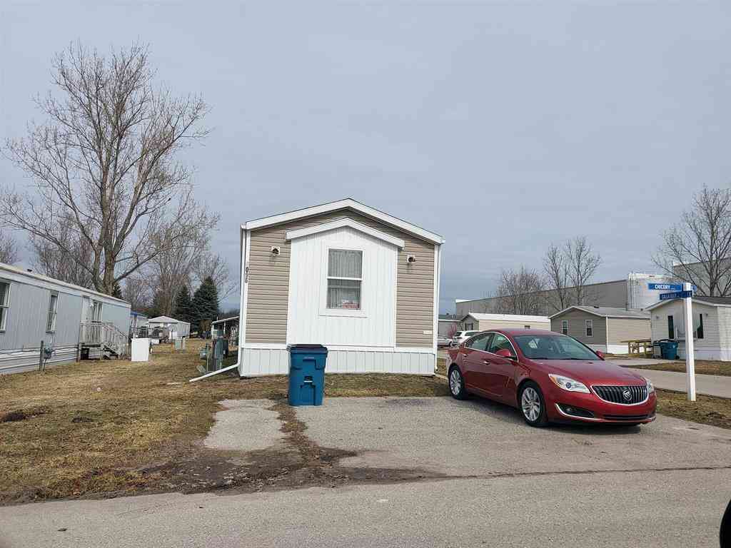Homes For Sale - 4096 Chicory Lane <br/> Traverse City, MI 49685