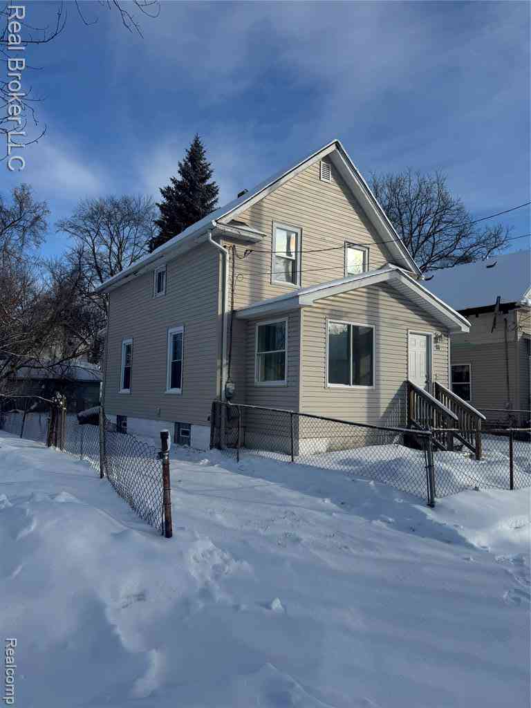 Homes For Sale - 86 Hamilton Street <br/> Pontiac, MI 48342