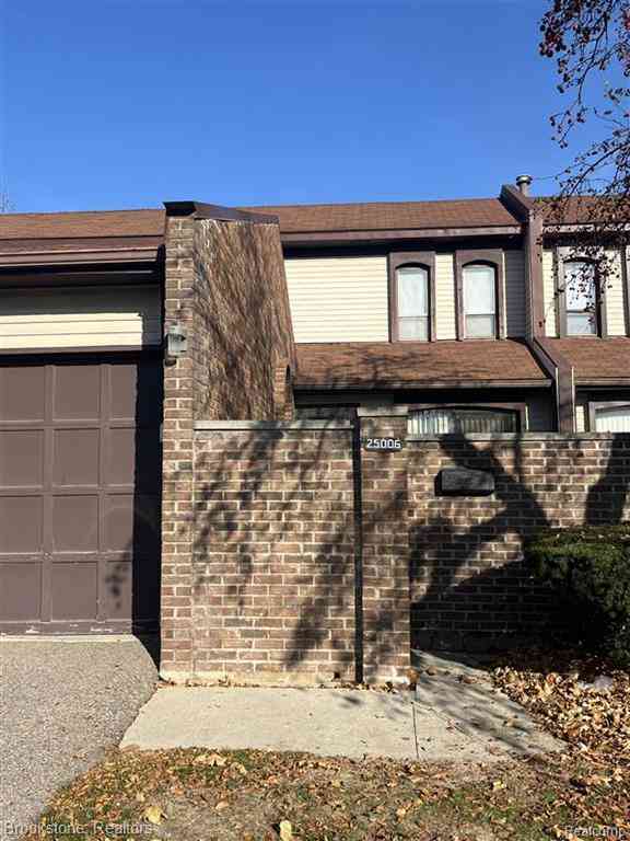 Condo For Sale - 25006 Chambley Drive <br/> Southfield, MI 48034