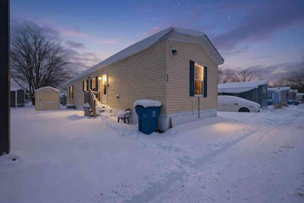 Homes For Sale - 333 E Lakewood Boulevard  #104<br/> Holland, MI 49424