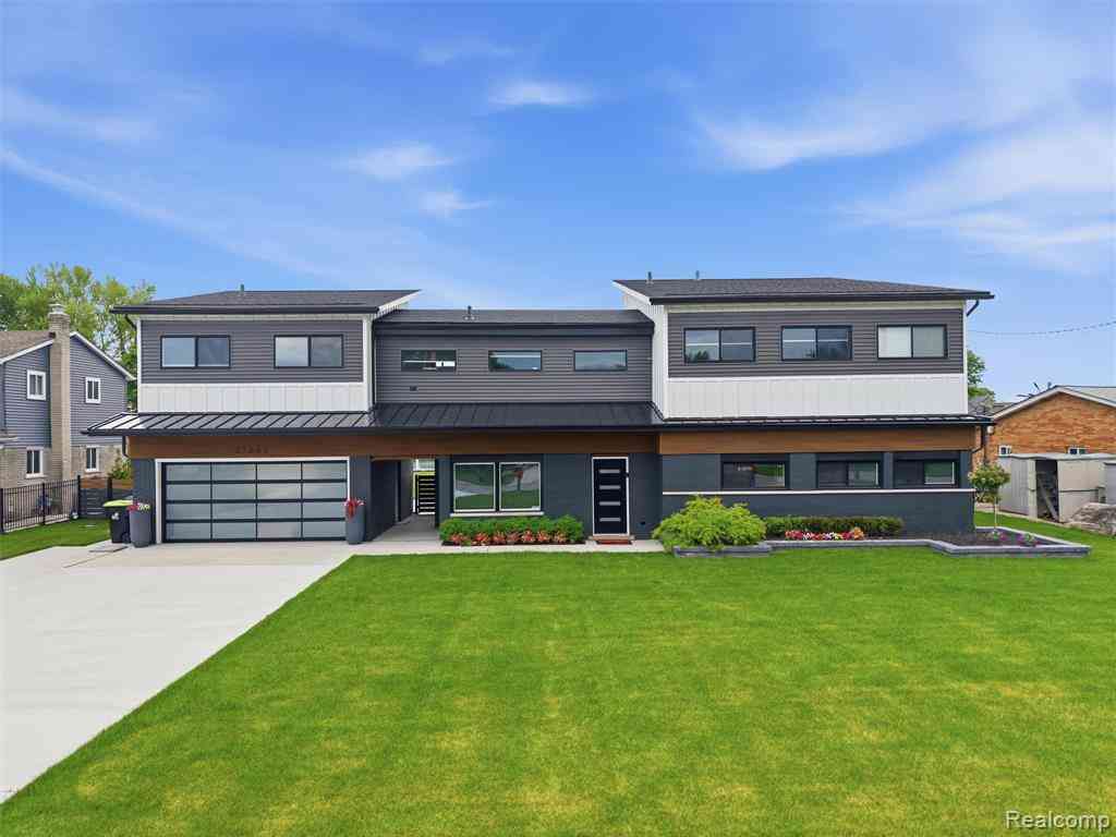 Homes For Sale - 37645 Lakeville Street <br/> Harrison Township, MI 48045