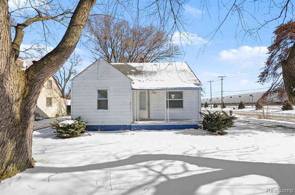 Homes For Sale - 23346 Hoover Road <br/> Warren, MI 48089