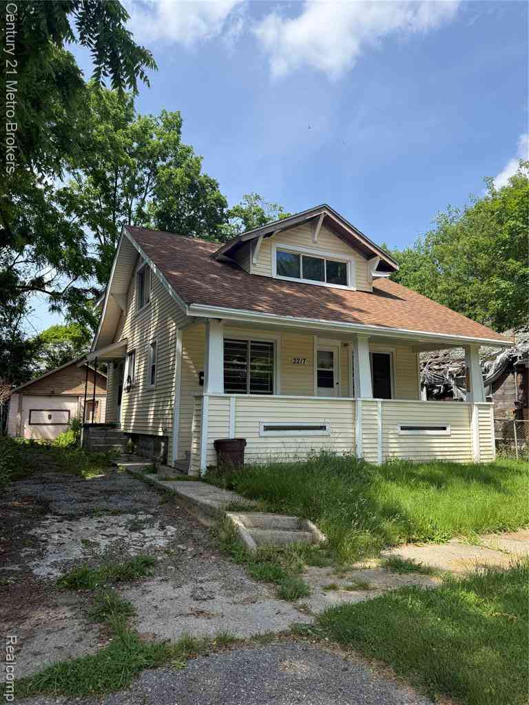 Homes For Sale - 2217 Maryland Avenue <br/> Flint, MI 48506
