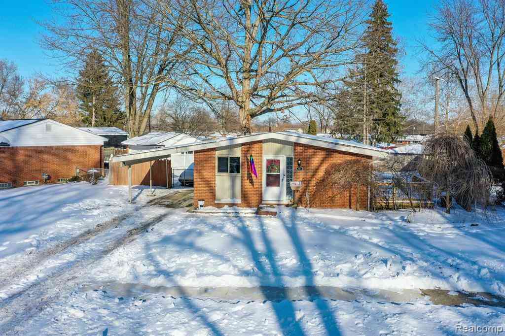 Homes For Sale - 357 S Byfield Street <br/> Westland, MI 48186