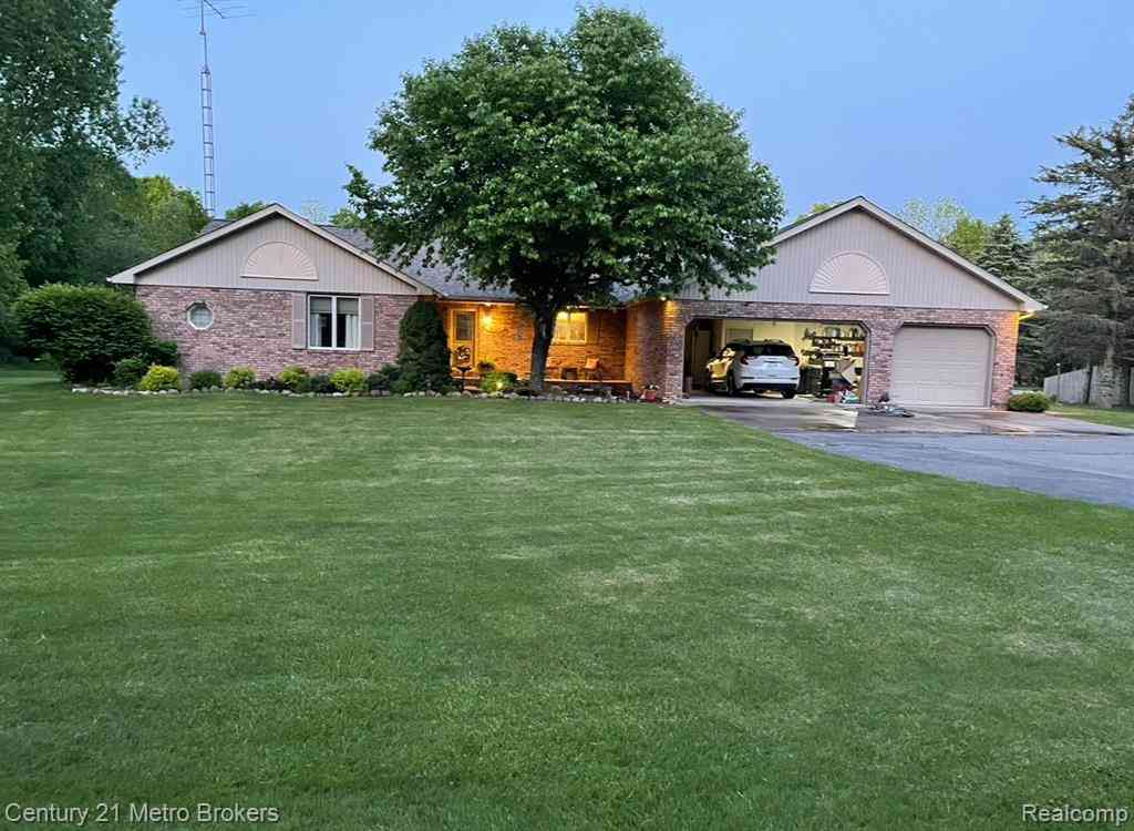 Homes For Sale - 5464 N Seymour Road <br/> Flushing, MI 48433