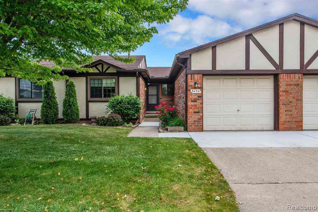 Condo For Sale - 5434 Bowden Court <br/> Warren, MI 48091