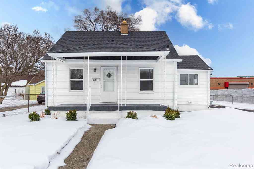 Homes For Sale - 7641 Westminster Avenue <br/> Warren, MI 48091