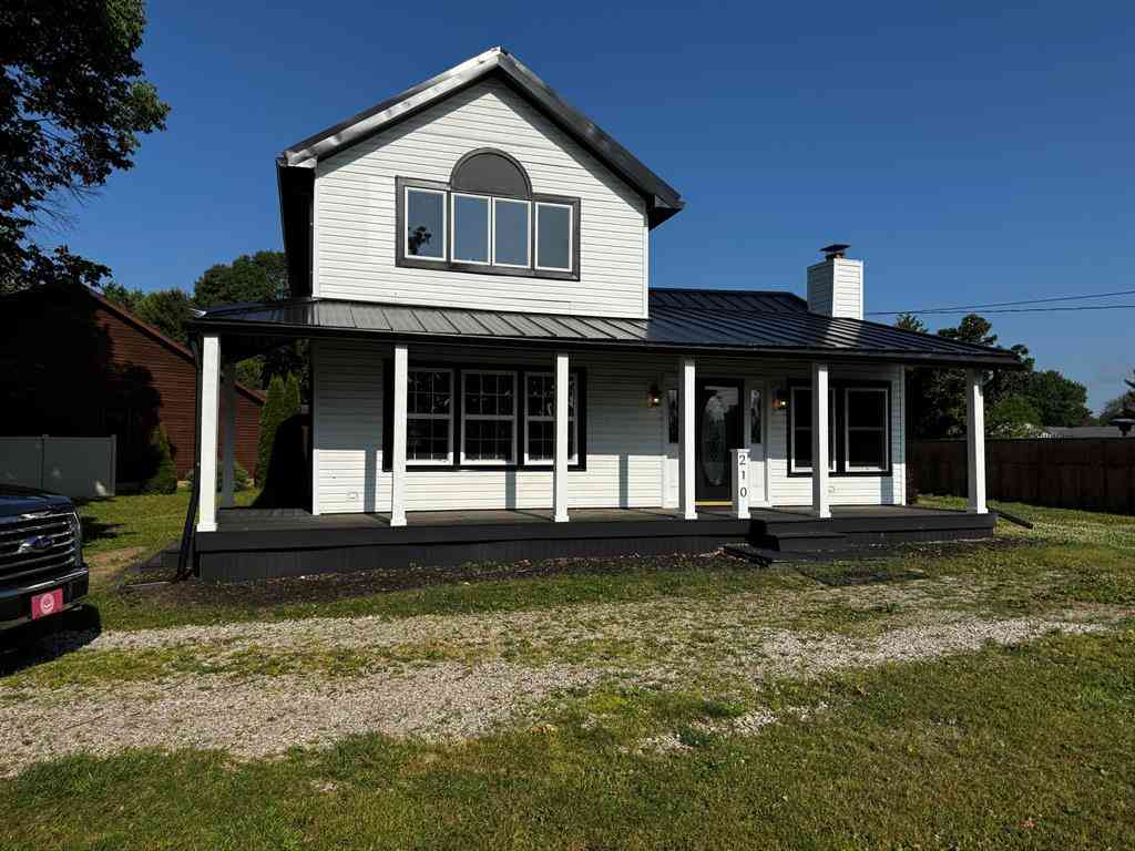Homes For Sale - 210 W Grove Avenue <br/> Michigan Center, MI 49254