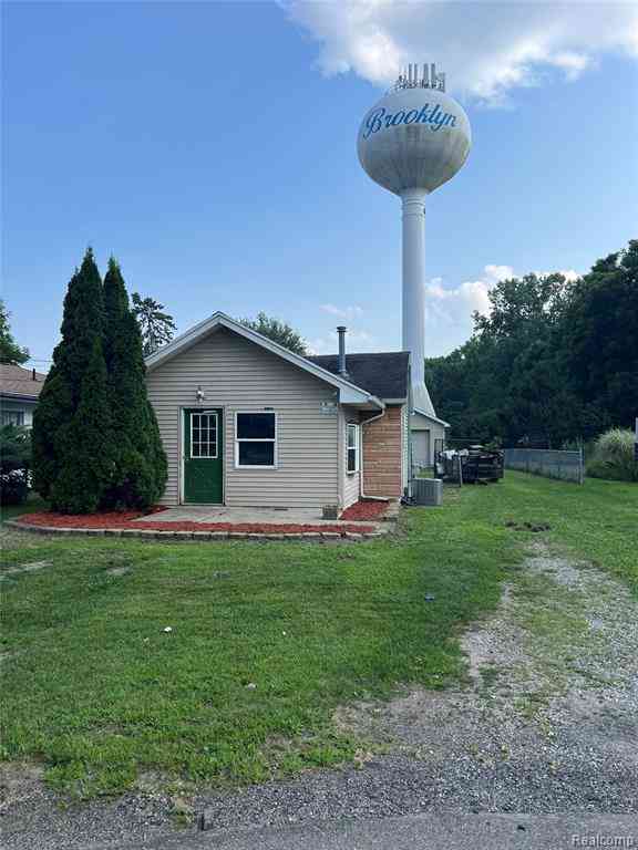 Homes For Sale - 115 Jackson Street <br/> Brooklyn, MI 49230