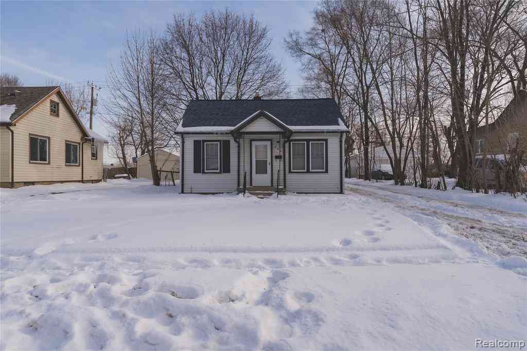Homes For Sale - 804 Emerson Avenue <br/> Pontiac, MI 48340