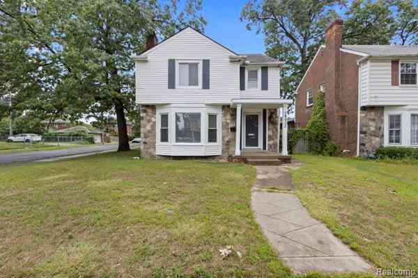 Homes For Sale - 18903 Pinehurst Street <br/> Detroit, MI 48221