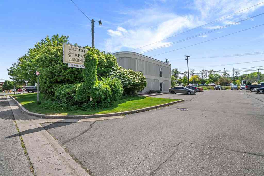 Condo For Sale - 124 Beech Street <br/> Traverse City, MI 49684