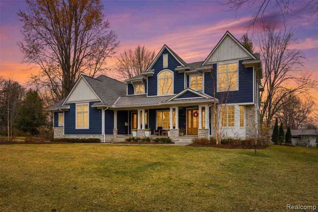 Homes For Sale - 345 Dalebrook Lane <br/> Bloomfield Hills, MI 48301