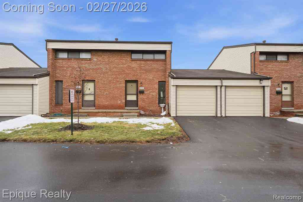 Condo For Sale - 2052 Roman Court <br/> Warren, MI 48092