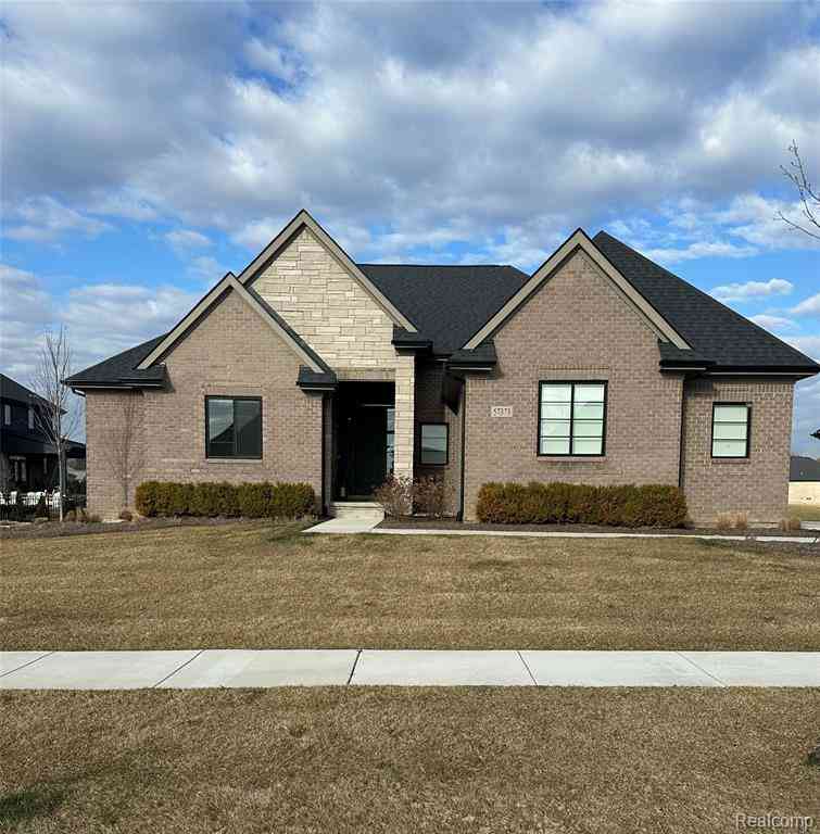 Homes For Sale - 57373 Glen Forest Drive <br/> Macomb County, Washington, MI 48094