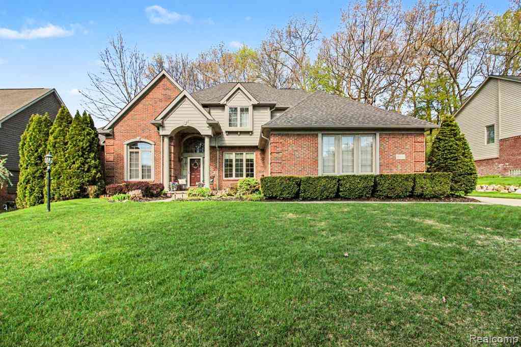 Homes For Sale - 6501 Southampton Drive <br/> Clarkston, MI 48346