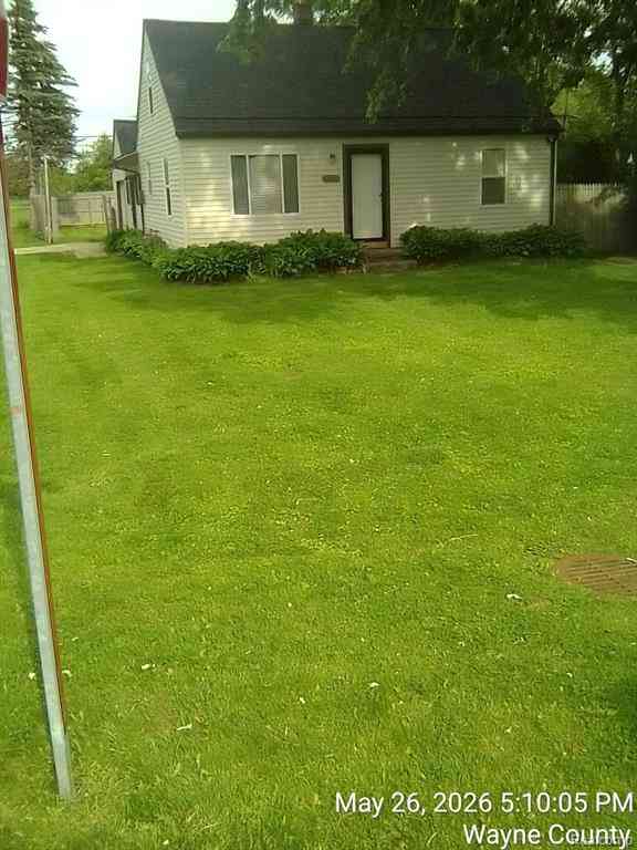 Homes For Sale - 14405 Syracuse Street <br/> Taylor, MI 48180