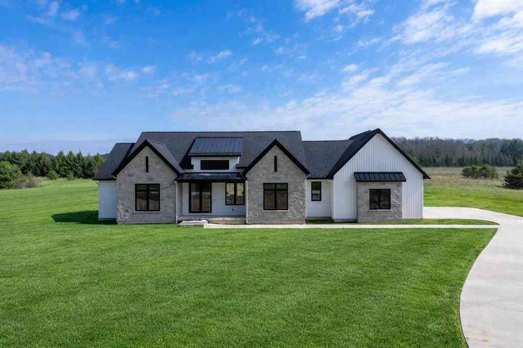Homes For Sale - 61121 Airpark Lane <br/> Mattawan, MI 49071