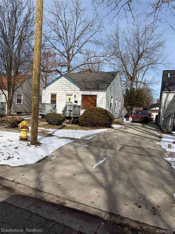 Homes For Sale - 647 E Mansfield Avenue <br/> Pontiac, MI 48340