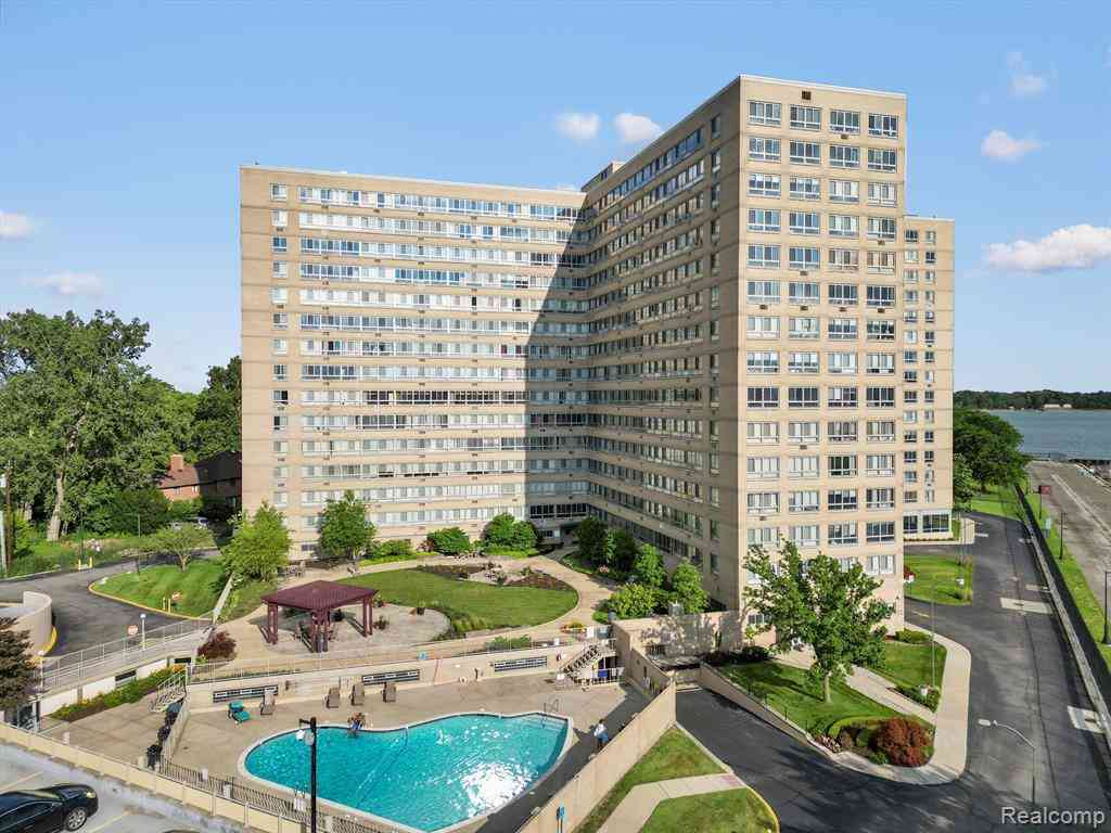Condo For Sale - 8900 E Jefferson Avenue  #1110<br/> Detroit, MI 48214