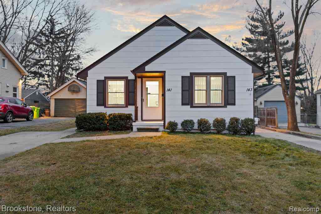 Homes For Sale - 141 Ferndale Avenue <br/> Rochester, MI 48307