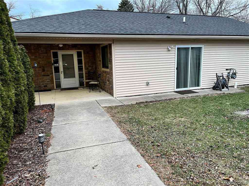 Homes For Sale - 20535 Powers Avenue <br/> Dearborn Heights, MI 48125