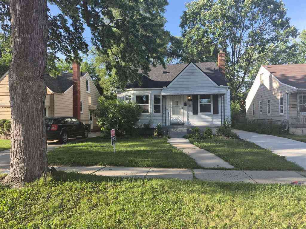 Homes For Sale - 19977 Elkhart Street <br/> Harper Woods, MI 48225