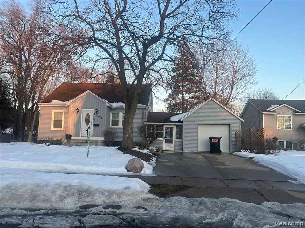 Homes For Sale - 2064 Wyoming Avenue Sw SW<br/> Kent County, Wyoming, MI 49519