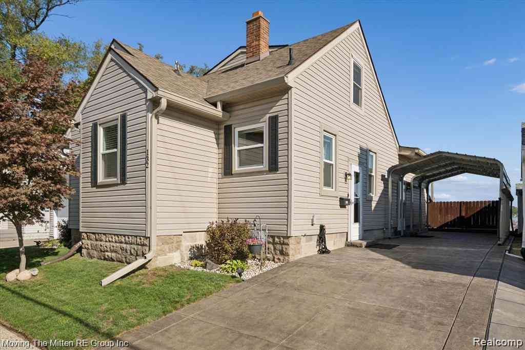 Homes For Sale - 132 N Liberty Street <br/> Wayne County, Belleville, MI 48111