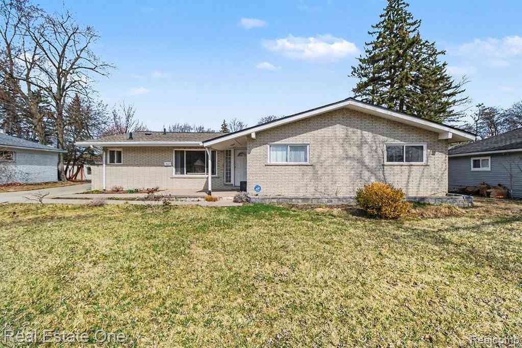 Homes For Sale - 17670 New Hampshire Drive <br/> Southfield, MI 48075