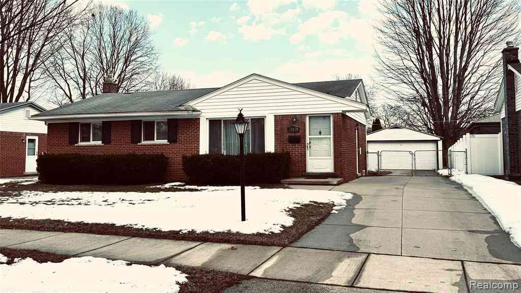 Homes For Rent - 15078 Houghton St  <br/> Livonia, MI 48154