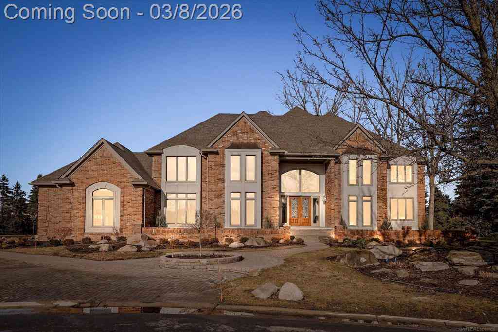 Homes For Sale - 19790 Westchester Drive <br/> Clinton Township, MI 48038