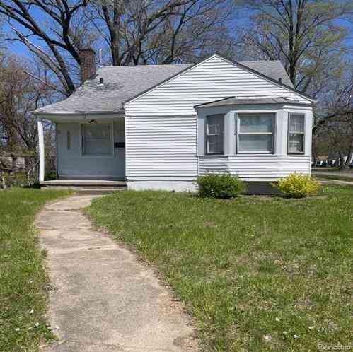 Homes For Sale - 15900 Curtis Street <br/> Detroit, MI 48235