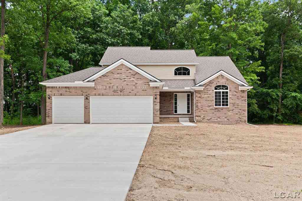 Homes For Sale - 1066 Preservation Drive <br/> Tecumseh, MI 49286