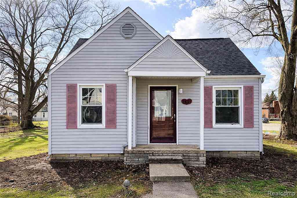 Homes For Rent - 7451 Cavell Street <br/> Westland, MI 48185