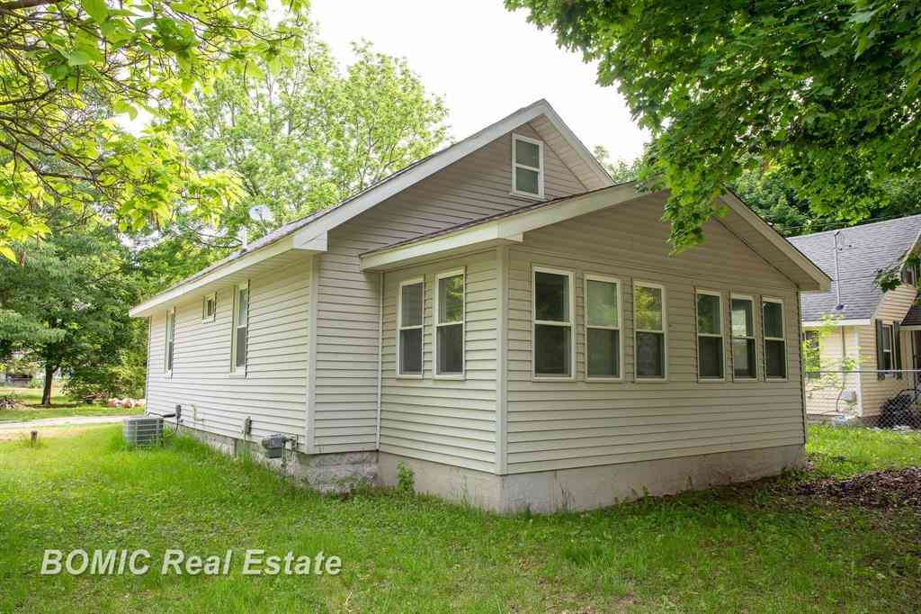 Homes For Sale - 8190 Roosevelt Avenue <br/> Genesee County, Mount Morris, MI 48458