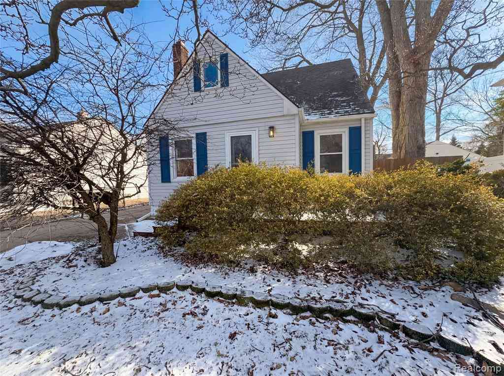 Homes For Sale - 1824 E Hudson Avenue <br/> Royal Oak, MI 48067