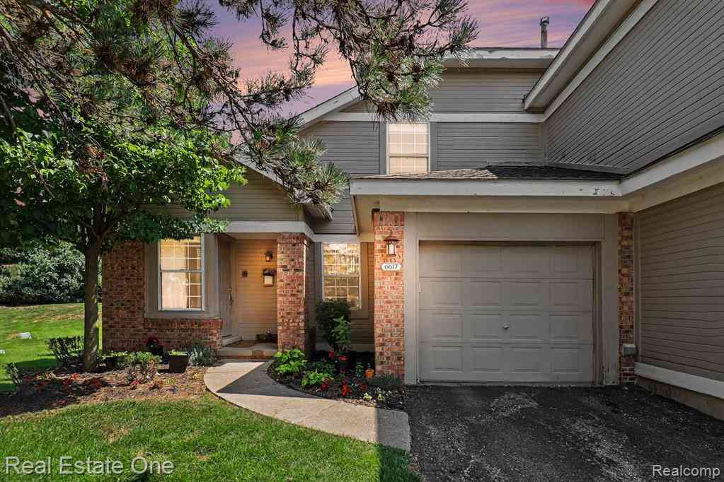 Condo For Sale - 6617 Chimney Sweep  <br/> West Bloomfield, MI 48322