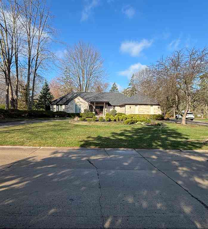 Homes For Sale - 37671 Fiore Trail <br/> Clinton Township, MI 48036