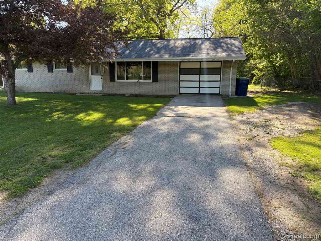Homes For Sale - 6644 Dorwood Road <br/> Saginaw, MI 48601