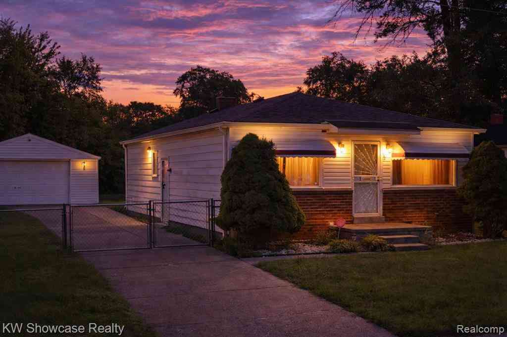 Homes For Sale - 19560 Berg Road <br/> Detroit, MI 48219